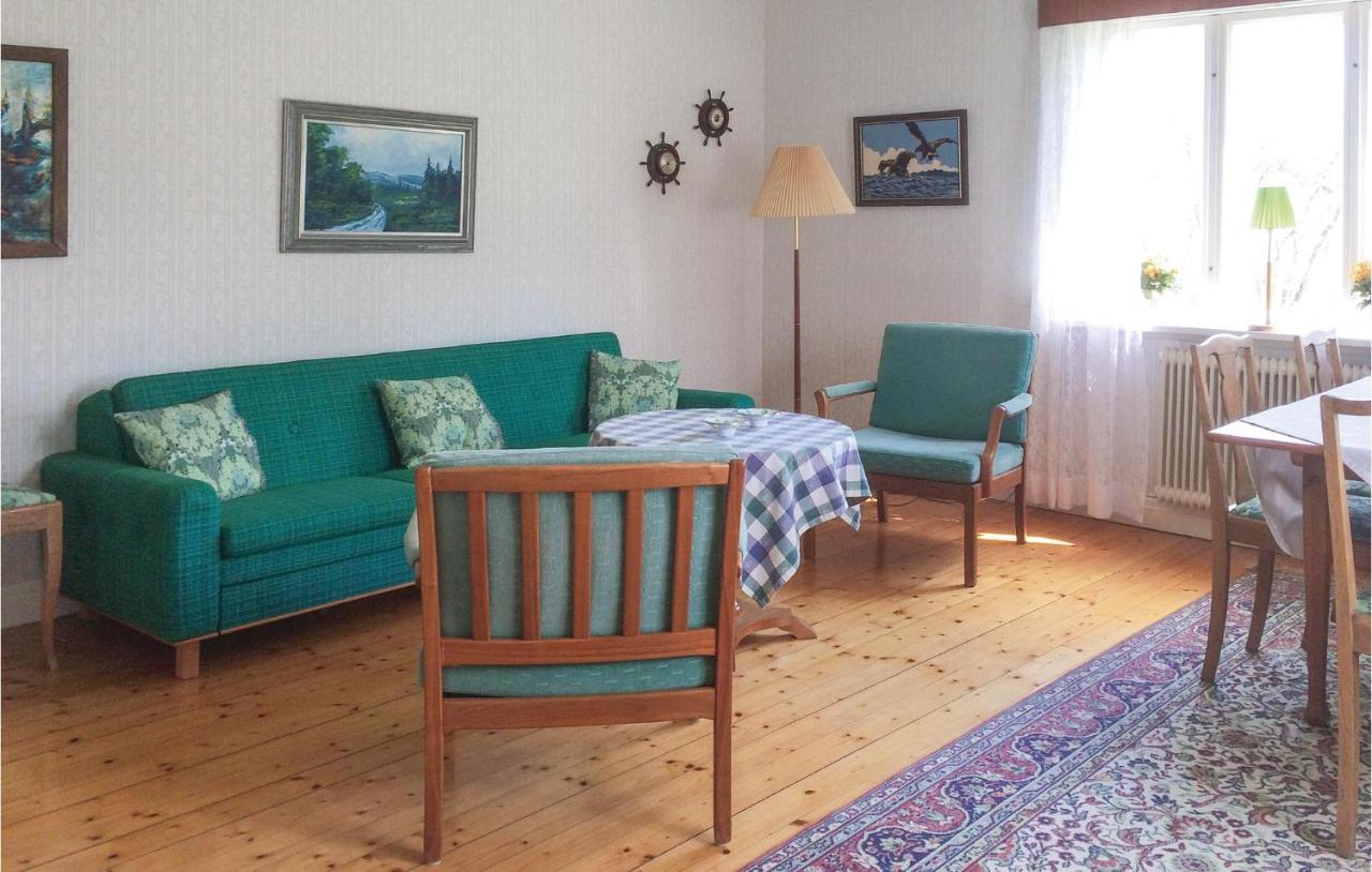 1 Bedroom Beautiful Home In Lidkoeping Sjövik Eksteriør billede