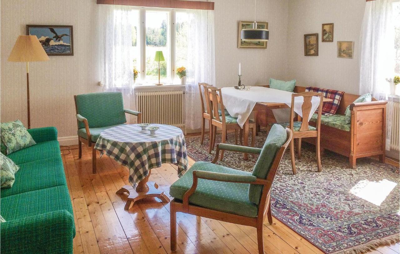 1 Bedroom Beautiful Home In Lidkoeping Sjövik Eksteriør billede