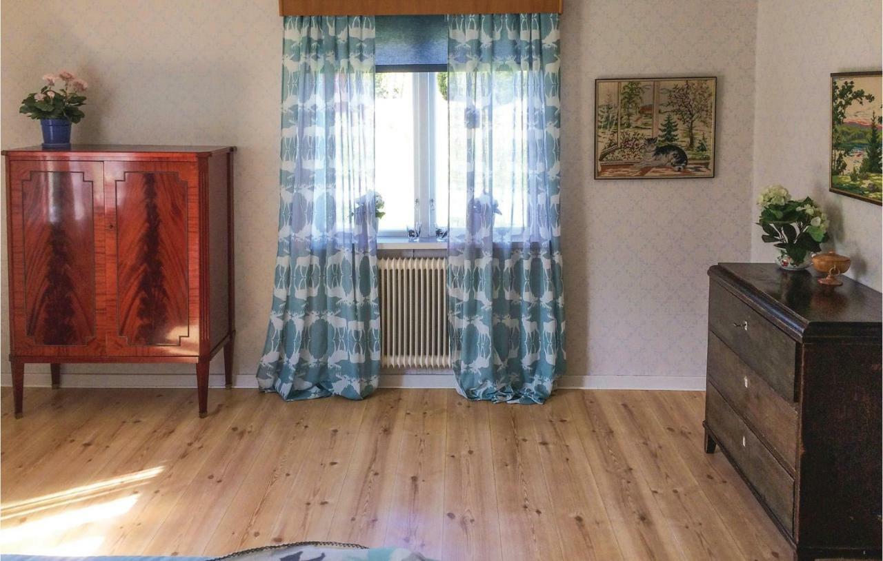 1 Bedroom Beautiful Home In Lidkoeping Sjövik Eksteriør billede
